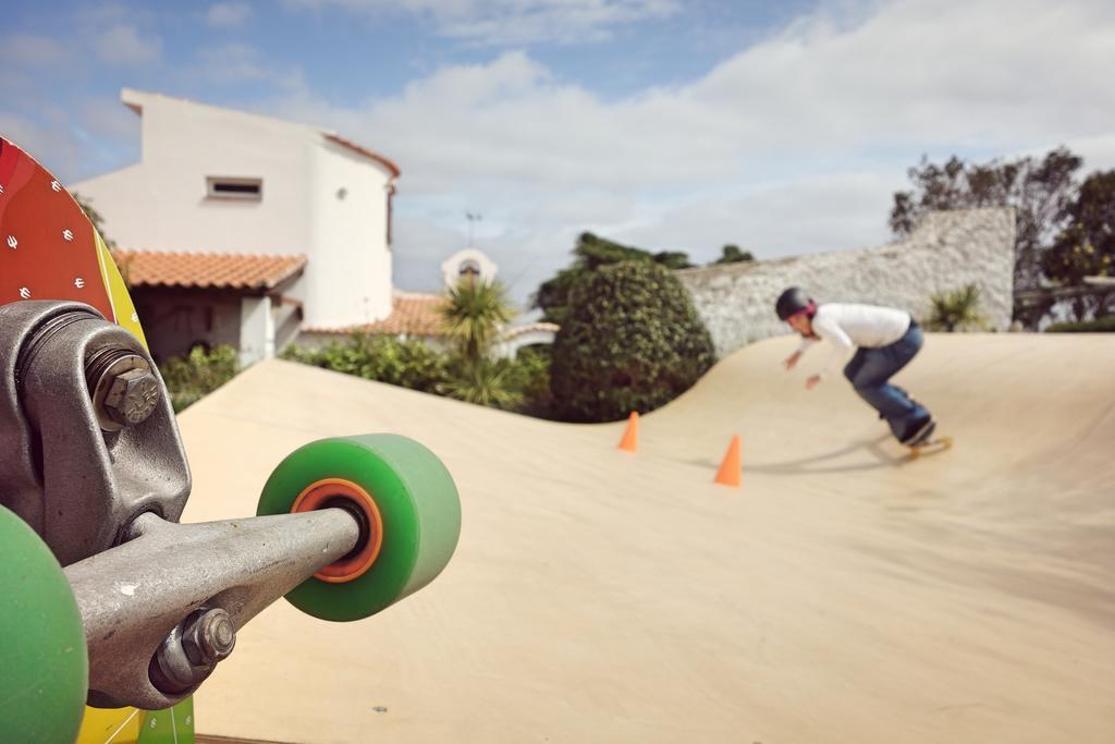 Moka Surfhouse Hostel Ericeira Buitenkant foto